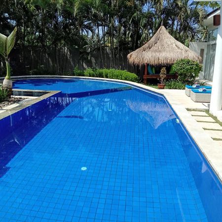 Villa Senang スンギギ エクステリア 写真